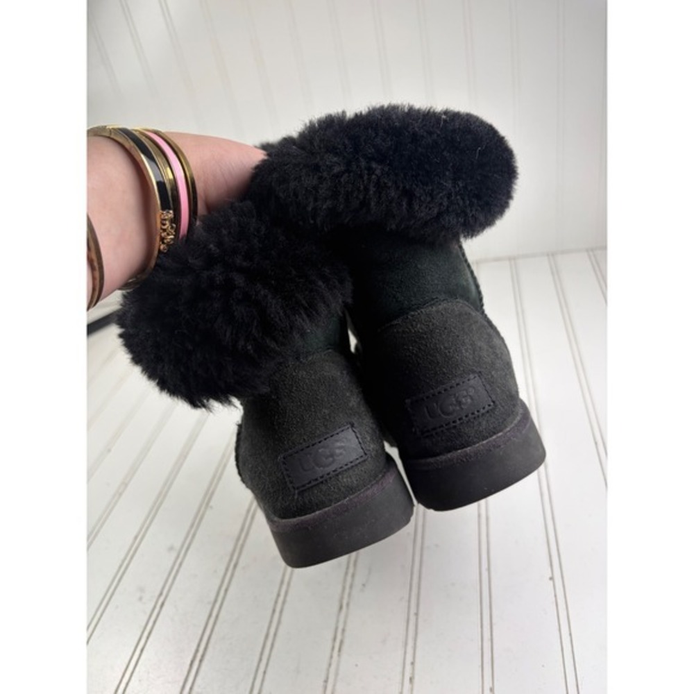 UGG Classic Short II Black Suede Sheepskin Boots Women's Size 6.5 - Picture 11 of 12